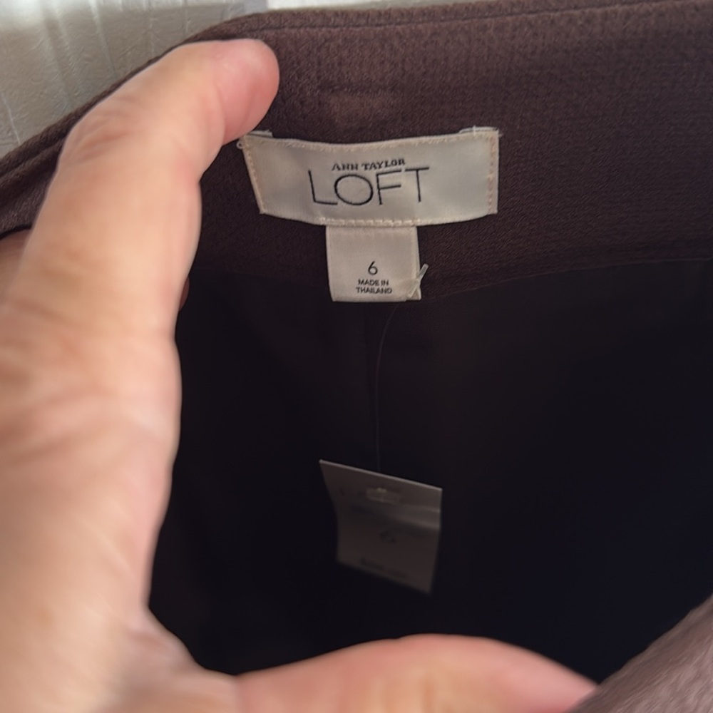 NWT LOFT Chocolate Brown Lined Pencil Skirt w/ Side Zipper & Belt Loops - Size 6 - Picture 8 of 12